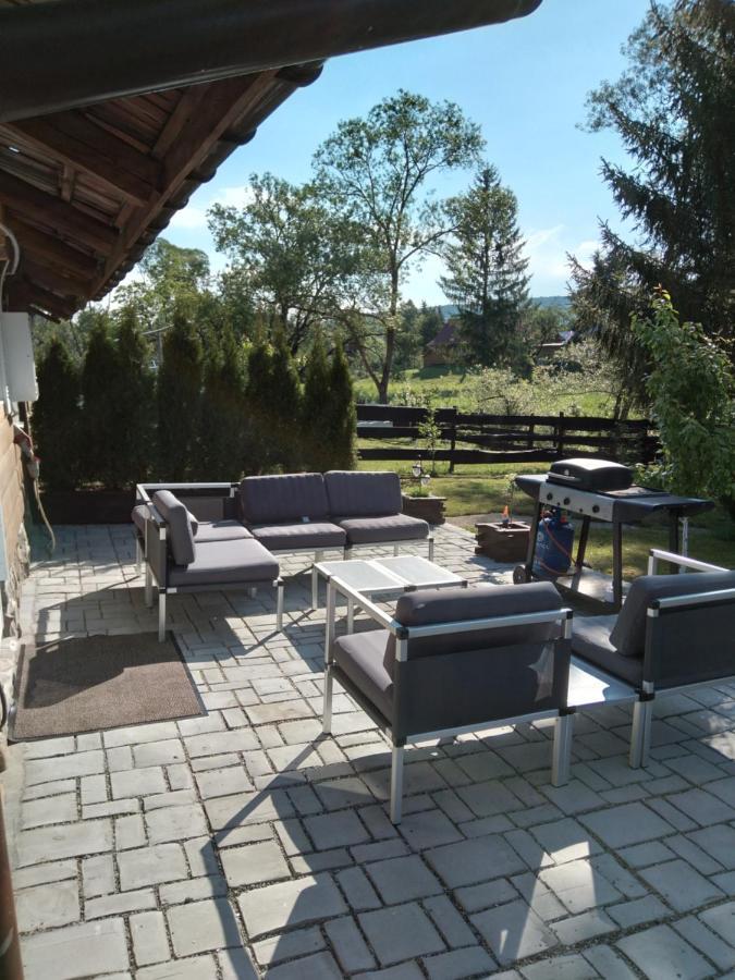 Villa Domek Na Prerii Ustrzyki Dolne Exterior foto