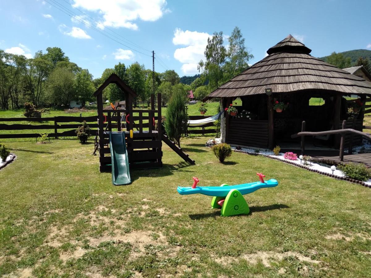 Villa Domek Na Prerii Ustrzyki Dolne Exterior foto