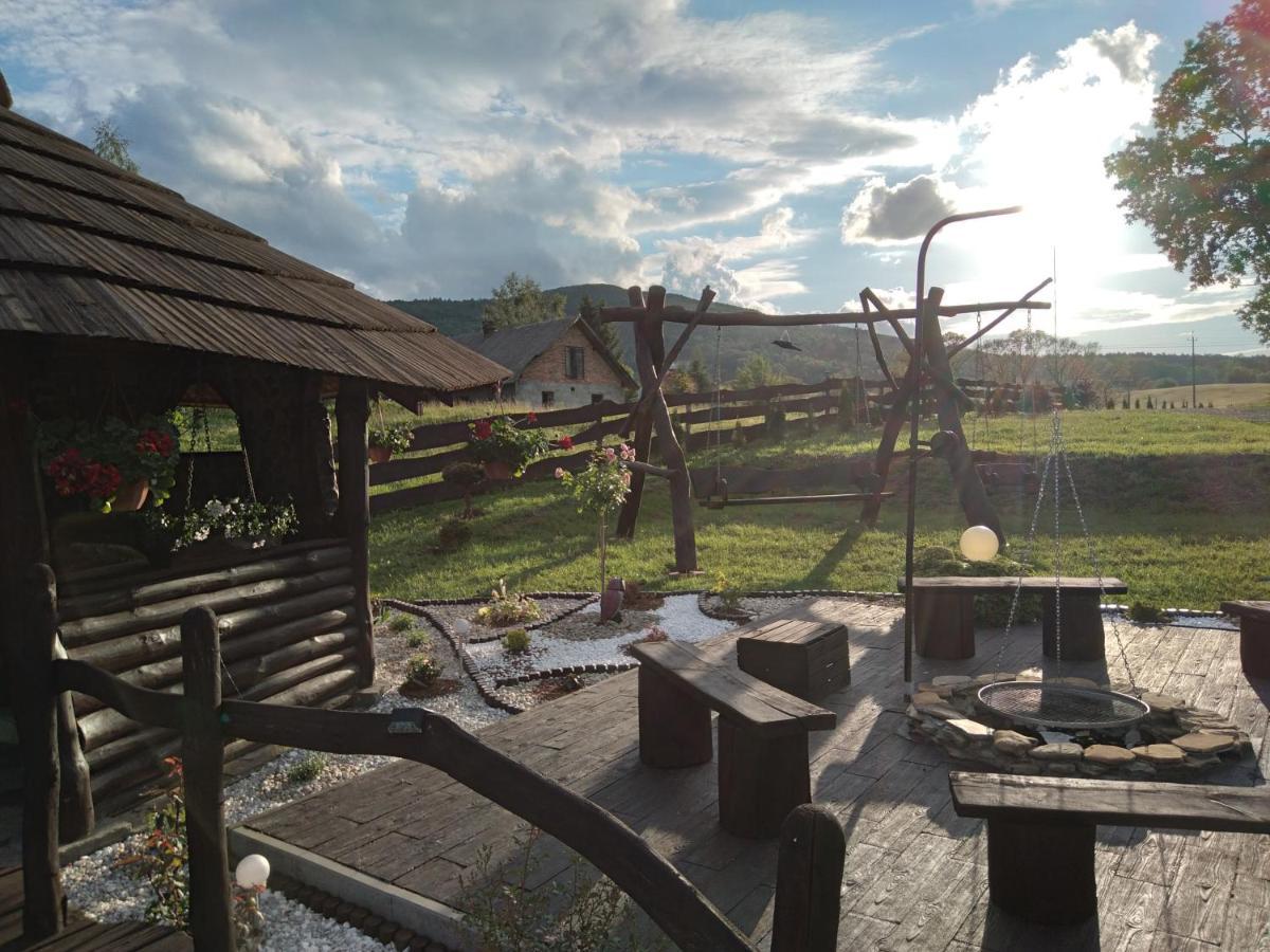 Villa Domek Na Prerii Ustrzyki Dolne Exterior foto